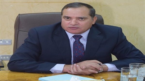 الدكتور أحمد عزيز