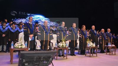 التعليم: احتفالية لتكريم الدفعة الثانية لإعداد القيادات الشابة بالجهاز الإداري للدولة