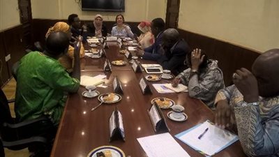 بالصور.. وزير التعليم العالى يستعرض تقريراً حول آليات التعاون  العلمى بين مصر والدول الإفريقية