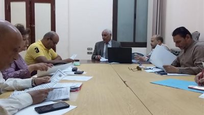 92 لجنة أصلية وفرعية بامتحانات الدبلومات الفنية بأسيوط.. وغرف عمليات للشكاوى