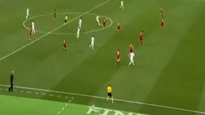 بالفيديو.. بنزيمة يسجل الهدف الاول لريال مدريد فى مرمى ليفربول