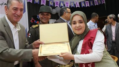 محافظ كفرالشيخ يكرم أوائل الشهادة الإعدادية 