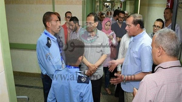 د احمد عزيز اثناء