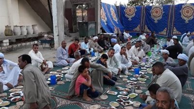 الآلآف يحضرون الإفطار السنوى بالساحة الجيلانية بالطود جنوب الأقصر