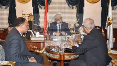  شوقي يوافق على زيادة قيمة المكافأة المالية المقررة للمعلمين المشاركين في العملية الامتحانية