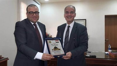 رئيس جامعة إمارتية: إطلاق مشروعات تعليمية بمصر لدعم مسيرة السيسي 