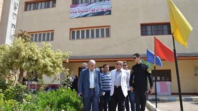 محافظ الإسماعيلية يتفقد لجان امتحانات الثانوية العامة 