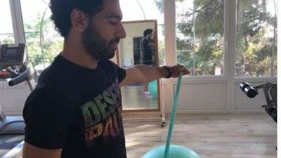 محمد صلاح يطمئن جمهوره على اصابتة