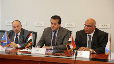 وزير التعليم العالي يوافق على إنشاء مدينة العلوم والتكنولوجيا لأبحاث وصناعة الإلكترونيات