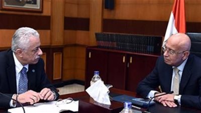 الحكومة تعلن عن النسبة النهائية الخاصة بزيادة مرتبات المعلمين في 2019/2018