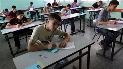 رسوب الطالب المسرب لامتحان الاقتصاد وتحرير محضر غش له.. والسماح له بدخول باقى المواد