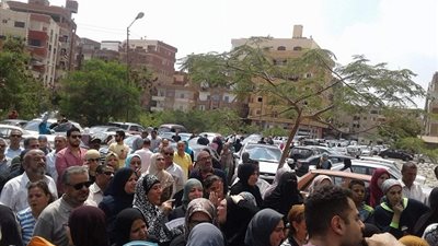 طلاب الثانوية العامة في الإسماعيلية : اللغة الاجنبية الثانية 