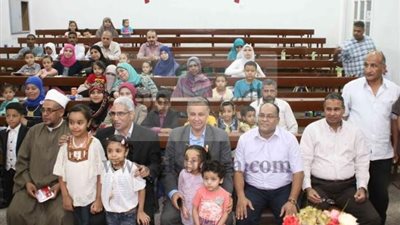 تسليم جوائز المسابقة الرمضانية في حفظ القرآن الكريم بجنوب الوادي