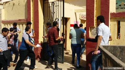 إصابة طالب بحالة إغماء داخل لجان الثانوية العامة  بكفرالشيخ