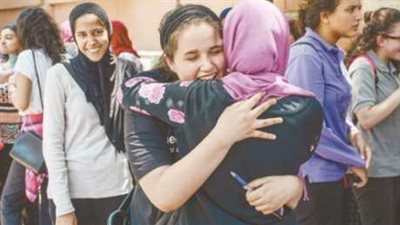 فرحة بين طلاب الثانوية بكفرالشيخ بعد أداء إمتحان الجبر والهندسة الفراغية