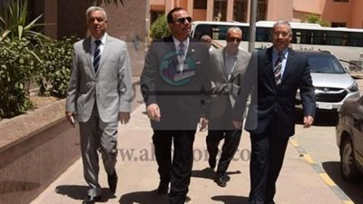 رئيس جامعة المنوفية ونائباه يتفقدون سير العمل بالإدارة الطبية ومطبعة الجامعة