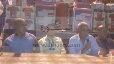 رئيس مدينة إسنا يحضر حفل إفطار وتوزيع مساعدات مؤسسة دار الرحمة جنوب الاقصر