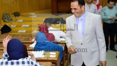 رئيس جامعة دمنهور يتفقد سير أعمال  إمتحانات طلاب كلية الطب البيطرى 