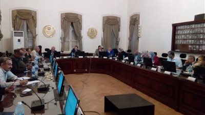 نائب الوزير لشئون المعلمين: توفير مبالغ كبيرة وإدراجها فى برنامج تحسين الأجور 