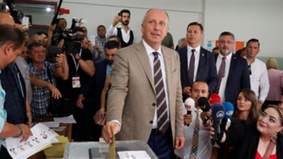 عاجل.. وصول منافس أردوغان الأقوى لـ