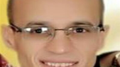 فتحى : صافى الزيادات فى 1/ 7 العامل درجة رابعة 235 جنيه وكبير معلمين 207 جنيه