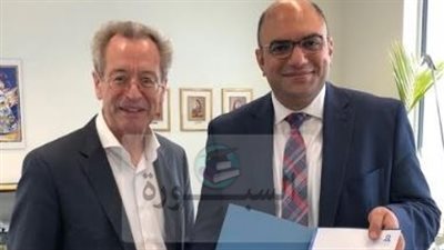 وزيرة الهجرة تهنيء أول أستاذ مصري يحصل على 