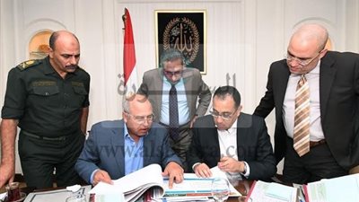 مدبولى: الهيئة الهندسية تبدأ تسليم وحدات الإسكان الاجتماعى تباعا وحتى نهاية ديسمبر المقبل