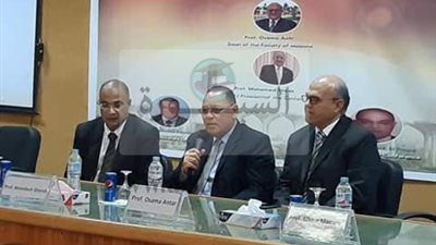 افتتاح المؤتمر العلمي لطب الباطنة بجامعة قناة السويس 