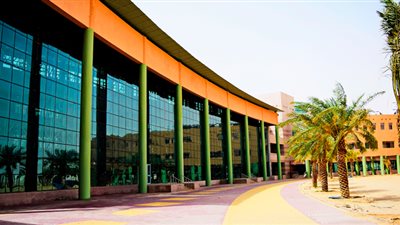 جامعة حفر الباطن تعلن عن حاجتها الى اعضاء هيئة التدريس.. والتقديم عبر الانترنت