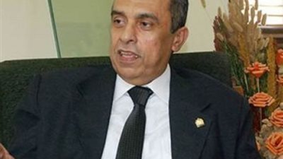   الدكتور عزالدين أبوستيت وزيرا للزراعة.. ننشر السيرة الذاتية 