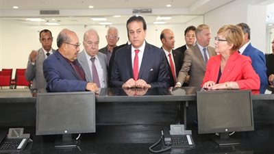 البرلمان يستقبل وفدا كنديا رفيع المستوى لمناقشة قانون الجامعات الدولية وبحث التعاون المشترك