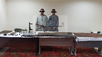 ضبط 10 قذائف مجهولة واسلحة وترسانه طلقات متنوعة بالبدارى بأسيوط  