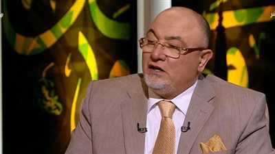 خالد الجندي: 