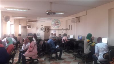 طلاب المرحلة الثانية يتوافدون علي معامل جامعة عين شمس ومتفائلون باللحاق بـ