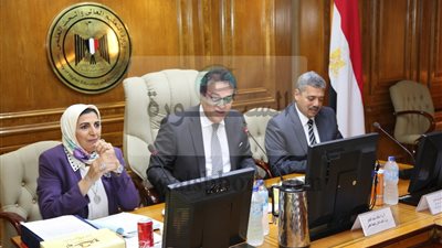 وزير التعليم العالي والبحث العلمي  يرأس اجتماع مجلس إدارة المعهد القومي لعلوم البحار والمصايد