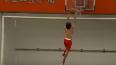 شاهد مهارات محمد صلاح فى كرة السلة