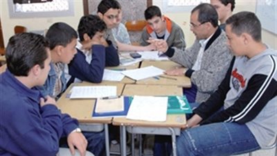 الأسباب الحقيقية وراء ادمان الطلاب والمعلمين الدروس الخصوصية