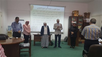 رئيس جامعة دمنهور يفتتح دورة اعتماد برنامج أكاديمى لتنمية قدرات أعضاء هيئة التدريس