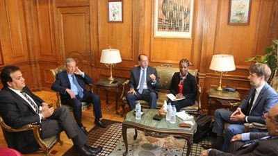 عبدالغفار يبحث إنشاء فرع لجامعة لوزان السويسرية للفنادق بالعلمين الجديدة