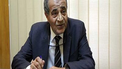 وزير التموين يتأكد من توافر السلع الاساسية واللحوم والدواجن والخبز فى ثانى ايام العيد 