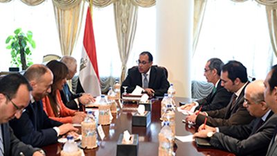   شوقي: تسليم التابلت للطلاب تباعاً مع بداية العام الدراسي ومساعدتهم على استخدامه