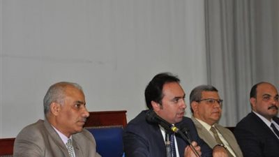 عاجل.. التعليم: حل جميع مشكلات المعلمين المتعلقة بالتسويات وضم المدة والاغترابات وتغيير المسمى الوظيفى بما يتوافق مع قوانين الخدمة المدنية والتنمية المحلية