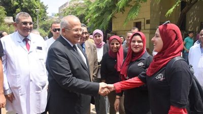 الخشت: توفير العلاج المجانى لأى طالب مصاب بفيروس سى