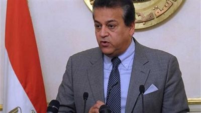  وزير التعليم العالى يستعرض تقريرا حول خطة عمل وحدة المشروعات بالوزارة للعام 2018/2019