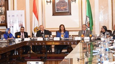 جامعة القاهرة ومجلس الوحدة الاقتصادية العربية يوقعان اتفاقية تعاون لدعم الاقتصاد الرقمي في الدول العربية