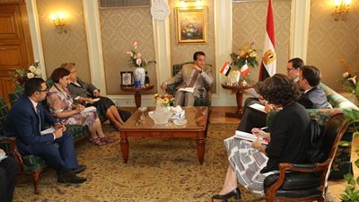 وزير التعليم العالي يستقبل السفير الفرنسي بالقاهرة