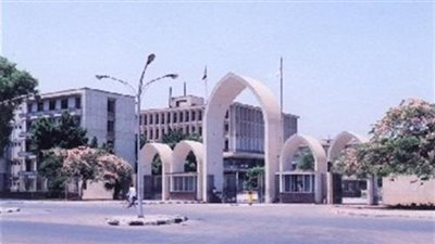 جامعة جنوب الوادي تنظم قافلة طبية بشرية بقرية المحروسة   