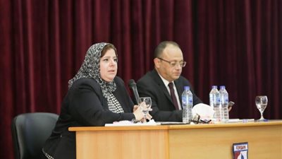 التعليم تنظم ورشة العمل الأولى للتعليم الرسمى الدولى بالإسكندرية 