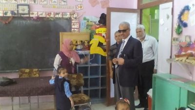 مدير تعليم الأقصر يتفقد بعض المدارس