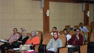 عاجل.. محمد عمر يحذر بشدة جميع القيادات التعليمية التنكيل بأى معلم